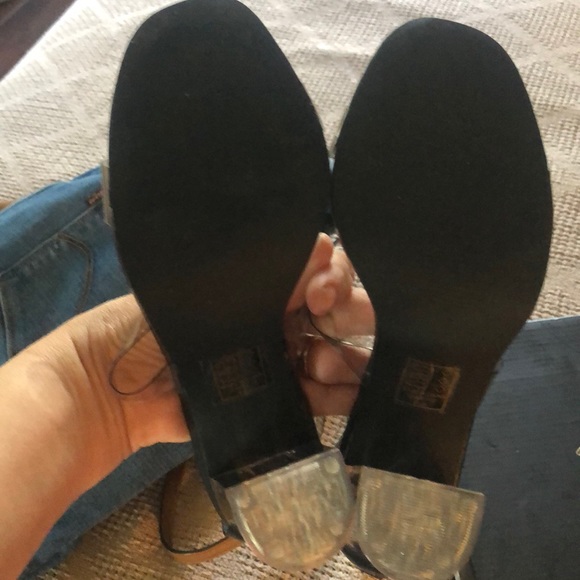 Fashion nova clear heels - Picture 3 of 7